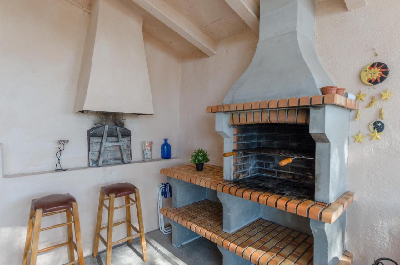 Villa Yourhouse Llampi, Quiet In The Countryside With Private Pool